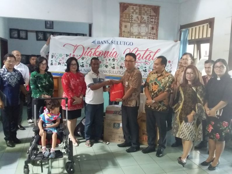 Bank SulutGo berdiakonia di 4 panti