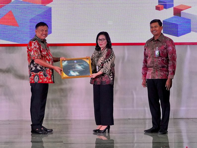 Bank SulutGo terima Paritrana Award Tahun 2022