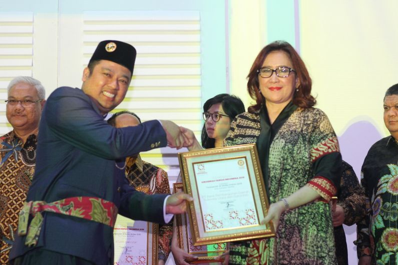 Bank SulutGo terima penghargaan dari Humas Indonesia
