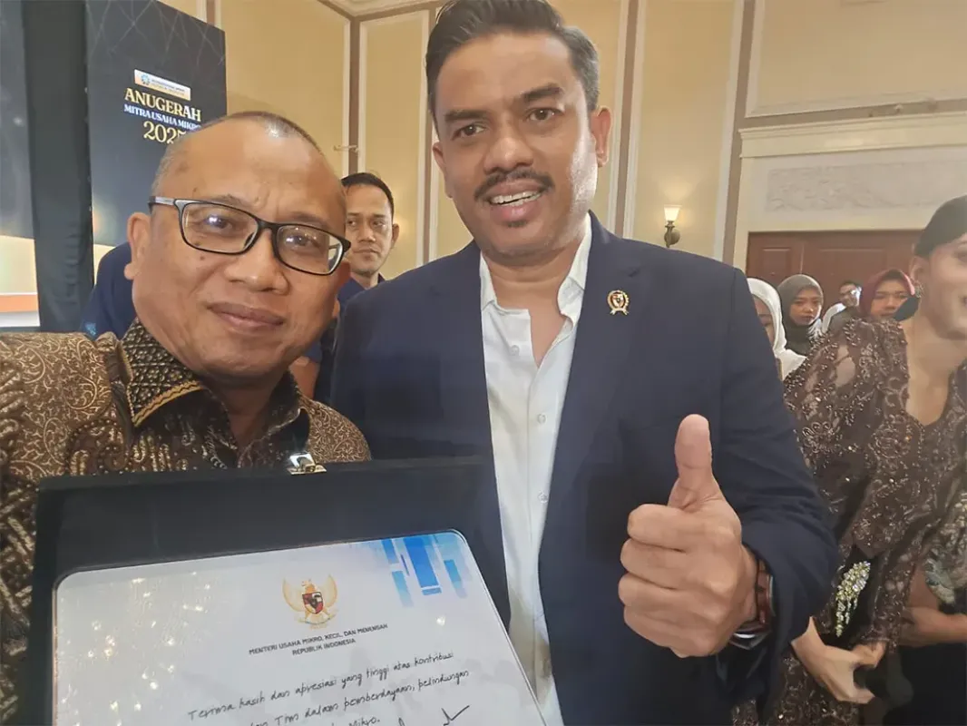 Bank SulutGo Terima "Anugerah Mitra Usaha Ekonomi 2025" dari Menteri UMKM