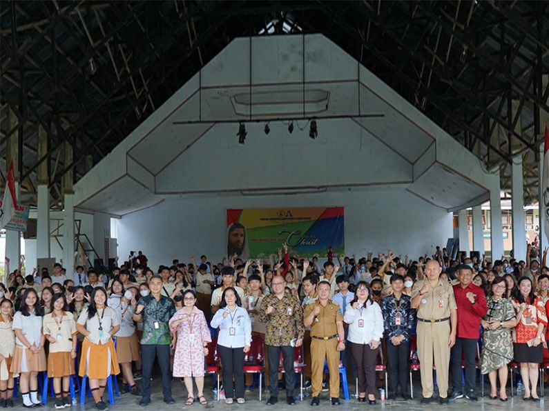 BSG bersama OJK luncurkan Simolek di UNKLAB Minut