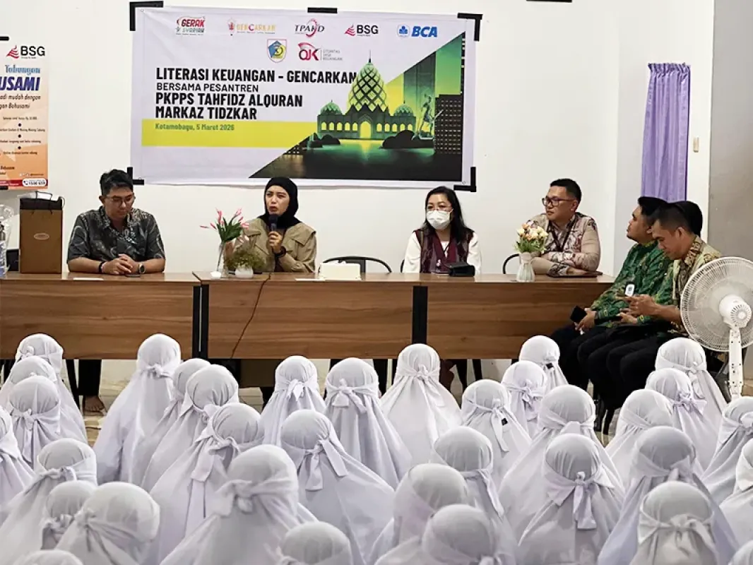 Sinergi BSG, BCA, dan OJK Perkuat Literasi Keuangan di Pesantren Markaz Tidzkar Kotamobagu