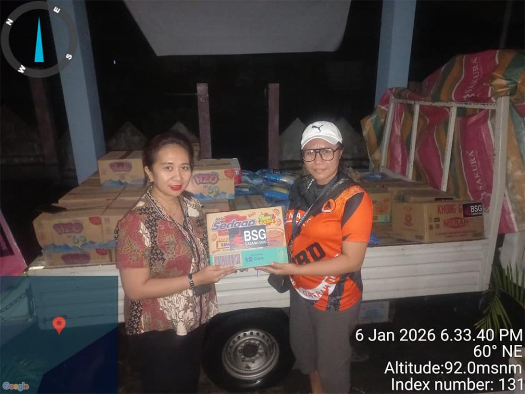 Wujud Kepedulian, Bank SulutGo Salurkan Bantuan Natura bagi Korban Banjir Bandang di Siau